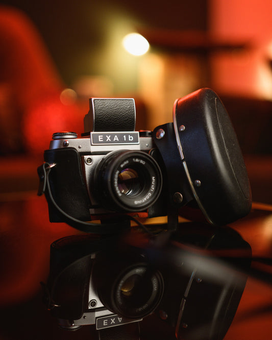 Exa1b w/ 50mm f1.8 pentacon - Waist-level Film Camera