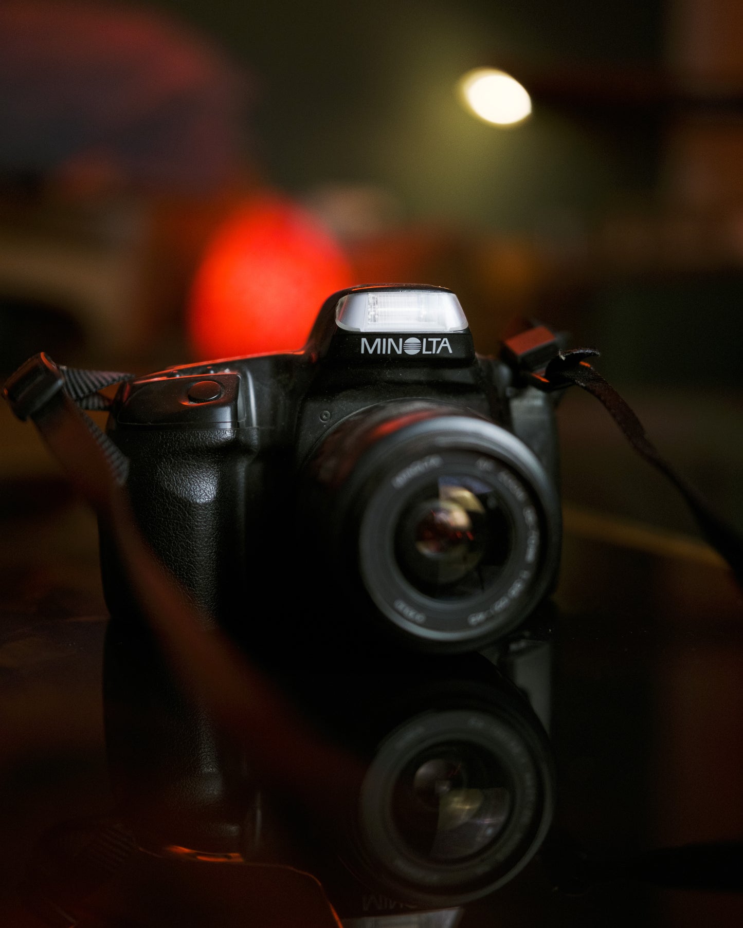 Minolta Dynax w/ zoom lens