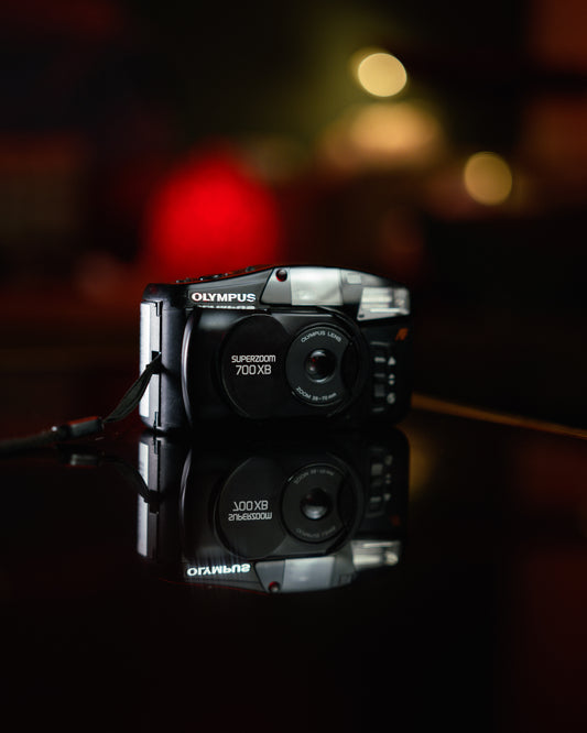 Olympus Superzoom 700xb - 35mm P&S Film Camera