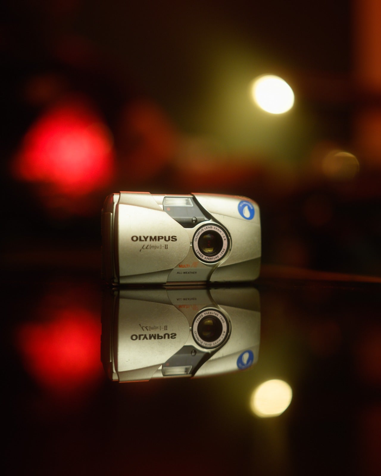 Olympus MJU 2 - 35mm Film Camera [Battery included] [Body scratches but perfect optically]