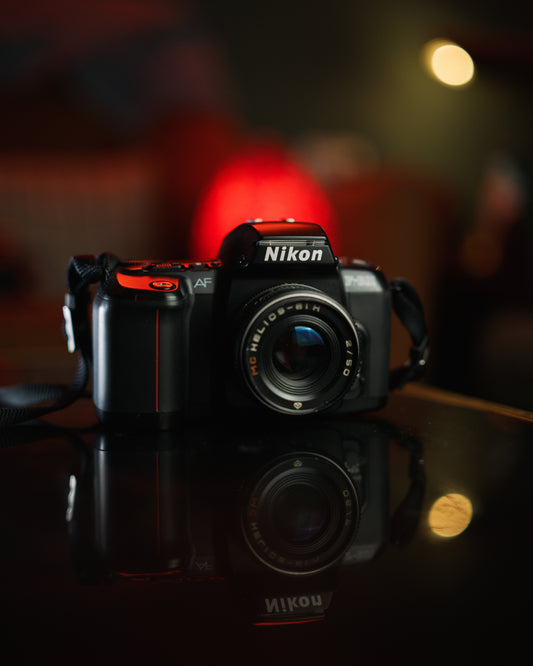 Nikon F601 w/ 50mm f2 - MINT 35mm SLR Film Camera